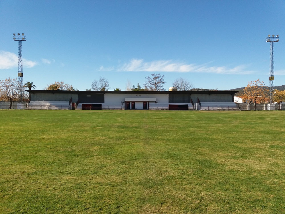 Campo de fútbol Municipal de Burguillos del Cerro Los Centenales